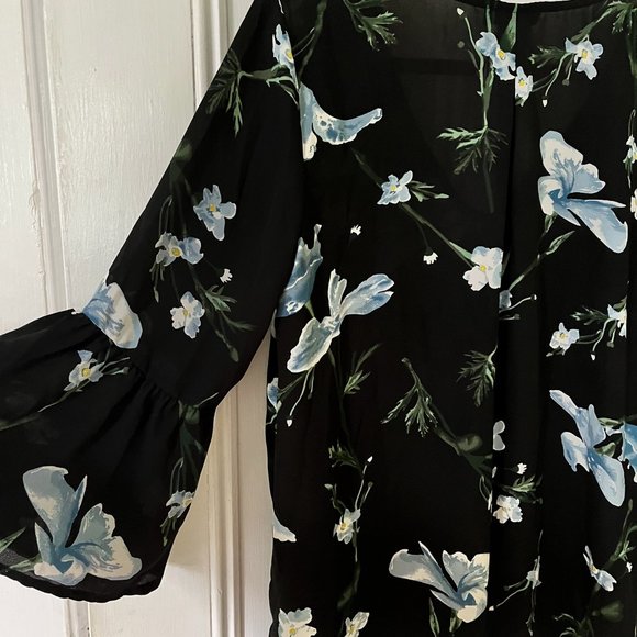 black floral flowy blouse - Picture 9 of 10